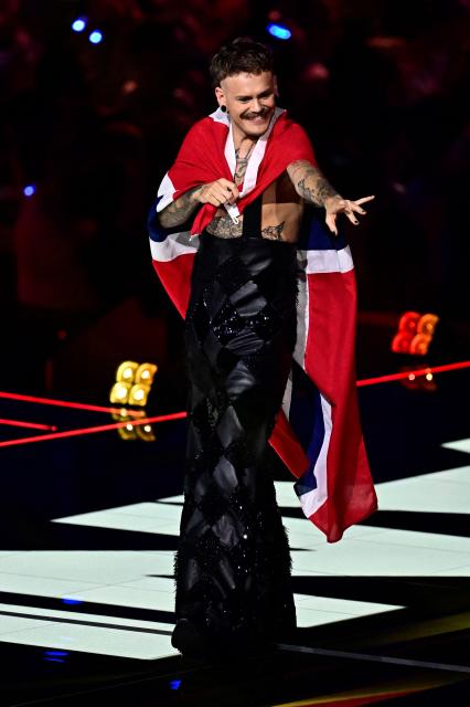 Norwegian singer Jonas Lovv arrives on stage for the dress rehearsal for the grand final of the Eurovision Song Contest 2026 (ESC) at Wiener Stadthalle in Vienna, Austria on May 15, 2026. (Photo by Tobias SCHWARZ / AFP)