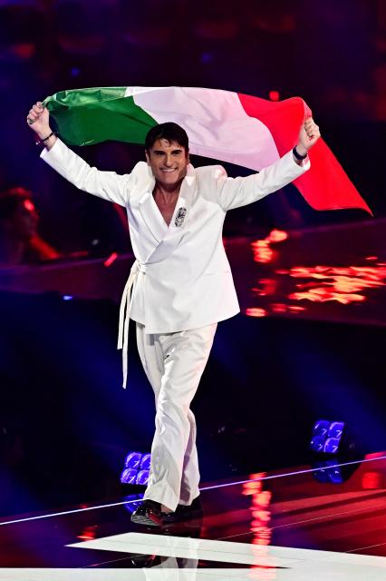 Italian singer Sal Da Vinci arrives on stage for the dress rehearsal for the grand final of the Eurovision Song Contest 2026 (ESC) at Wiener Stadthalle in Vienna, Austria on May 15, 2026. (Photo by Tobias SCHWARZ / AFP)