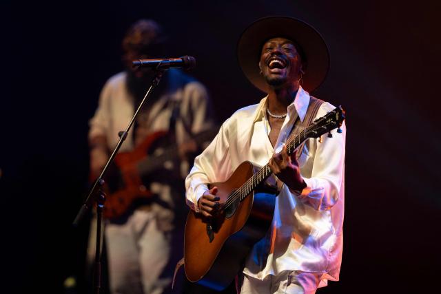Brazilian musician Jota.pe performs on stage during the "Se o Meu Peito Fosse o Mundo" concert at the Vivo Rio concert hall in Rio de Janeiro, Brazil on May 15, 2026. (Photo by Pablo PORCIUNCULA / AFP)
