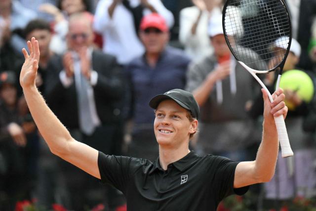 Italy's Jannik Sinner celebrates after winning the semi-final against Russia's Daniil Medvedev at the ATP Rome Open tennis tournament at Foro Italico in Rome on May 16, 2026. (Photo by Tiziana FABI / AFP)