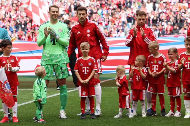 Bayern Munich's German goalkeeper #01 Manuel Neuer (L) and Bayern Munich's German midfielder #08 Leon Goretzka (C) are seen prior to the start of the German first division Bundesliga football match between FC Bayern Munich and FC Cologne in Munich, southern Germany, on May 16, 2026. (Photo by Alexandra BEIER / AFP) / DFL REGULATIONS PROHIBIT ANY USE OF PHOTOGRAPHS AS IMAGE SEQUENCES AND/OR QUASI-VIDEO