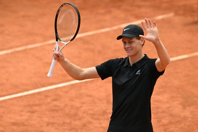 Italy's Jannik Sinner celebrates after winning the semi-final against Russia's Daniil Medvedev at the ATP Rome Open tennis tournament at Foro Italico in Rome on May 16, 2026. (Photo by Andreas SOLARO / AFP)