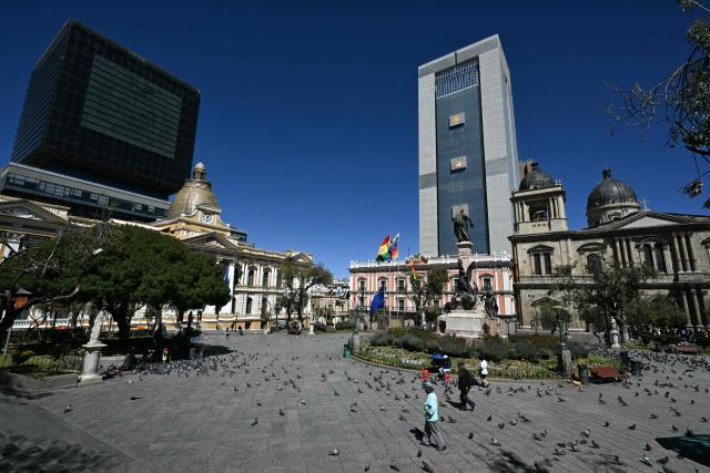 A general view shows Plaza Murillo surrounded by government buildings in La Paz on May 16, 2026. Bolivia's government reached an agreement on May 15 with thousands of miners who clashed with police in a protest that paralysed downtown La Paz. However, other sectors continue to block access routes to the city, home to the executive branch and Congress. (Photo by AIZAR RALDES / AFP)