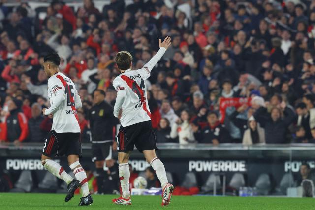 River Plate's forward #11 Facundo Colidio celebrates after scoring his team first goal during the Argentine Professional Football League Apertura tournament semifinal between River Plate and Rosario Central at MAS Monumental Stadium in Buenos Aires on May 16, 2026. (Photo by Alejandro PAGNI / AFP)