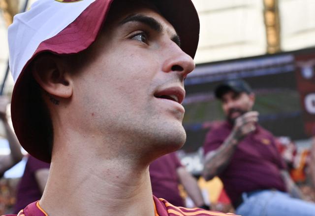 Roma's Italian defender #23 Gianluca Mancini celebrates after winning the Italian Serie A football match between Roma and Lazio at Olympic stadium in Rome on May 17, 2026. (Photo by Isabella BONOTTO / AFP)
