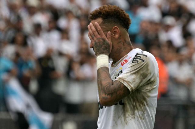 Santos' forward #10 Neymar reacts during the Brazilian league football match between Santos and Coritiba at the Neo Quimica Arena in Sao Paulo, Brazil, on May 17, 2026. (Photo by NELSON ALMEIDA / AFP)