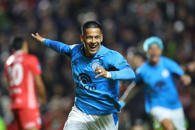 Belgrano's forward #22 Nicolas Fernandez celebrates after scoring a late equalising goal to force extra-time during the Argentine Professional Football League Apertura tournament semifinal match between Argentinos Juniors and Belgrano at the Diego Armando Maradona stadium in Buenos Aires on May 17, 2026. (Photo by Alejandro PAGNI / AFP)
