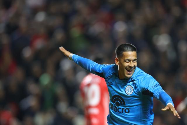 Belgrano's forward #22 Nicolas Fernandez celebrates after scoring a late equalising goal to force extra-time during the Argentine Professional Football League Apertura tournament semifinal match between Argentinos Juniors and Belgrano at the Diego Armando Maradona stadium in Buenos Aires on May 17, 2026. (Photo by Alejandro PAGNI / AFP)