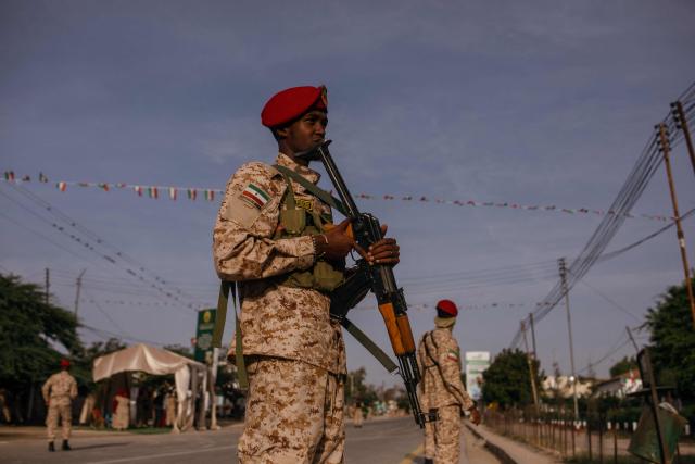 Somaliland red beret of the special forces prepare for the 35th Independence day celebrations near the presidential palace in Hargeisa's Shap neighbourhood on May 18, 2026. (Photo by Kang-Chun Cheng / AFP)