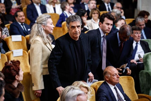French singer Julien Clerc arrives at French chef Guy Savoy's investiture ceremony at the Académie des Beaux-Arts in Paris, on May 20, 2026. (Photo by SIMON WOHLFAHRT / AFP)