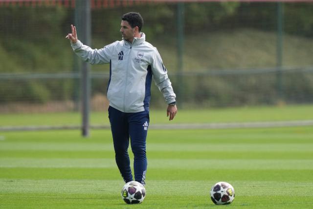 Arsenal's Spanish manager Mikel Arteta leads a team training session at London Colney, north of London, on May 21, 2026, as part of a media day ahead of their UEFA Champions League final football match against Paris Sain-Germain on May 30. (Photo by CARLOS JASSO / AFP)