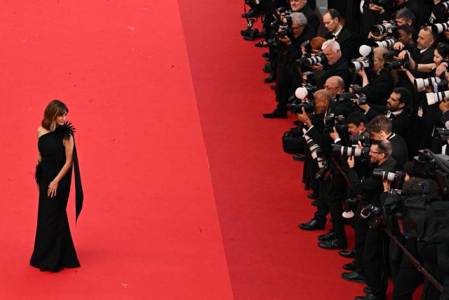 Spanish actress Penelope Cruz arrives for the screening of the film "La Bola Negra" at the 79th edition of the Cannes Film Festival in Cannes, southern France on May 21, 2026. (Photo by Antonin THUILLIER / AFP)