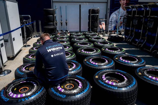 A Williams pit crew member prepares ahead of the 2026 Formula 1 Grand Prix du Canada at Circuit Gilles-Villeneuve in Montreal, Canada, on May 21, 2026. (Photo by ANDREJ IVANOV / AFP)