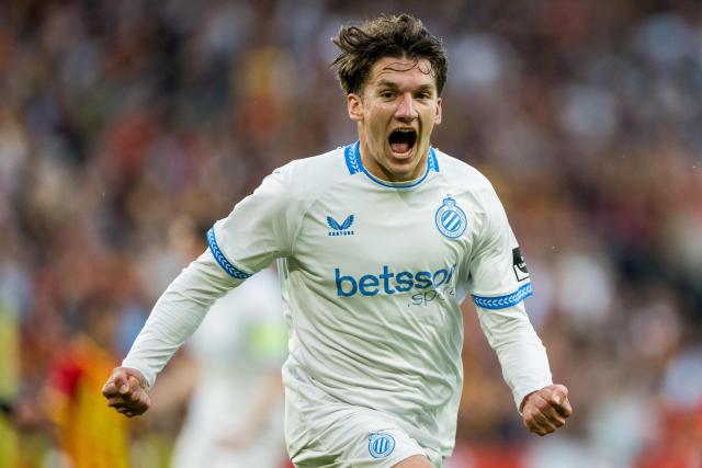 Club Brugge's Greek forward #08 Christos Tzolis celebrates scoring during the Belgian "Pro League" First Division football match between KV Mechelen and Club Brugge at Achter De Kazerne stadium in Mechelen on May 21, 206. (Photo by JASPER JACOBS / BELGA / AFP) / Belgium OUT