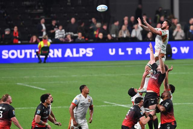 Chiefs' Josh Lord (R) wins a lineout  during the Super Rugby Pacific match between the Canterbury Crusaders and Waikato Chiefs at One New Zealand Stadium in Christchurch on May 22, 2026. (Photo by Sanka Vidanagama / AFP)