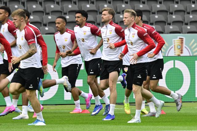 Stuttgart's players attend a training session on the eve of the German Cup (DFB Pokal) final football match FC Bayern Munich v VfB Stuttgart in Berlin, on May 22, 2026. (Photo by John MACDOUGALL / AFP) / DFB REGULATIONS PROHIBIT ANY USE OF PHOTOGRAPHS AS IMAGE SEQUENCES AND QUASI-VIDEO.
