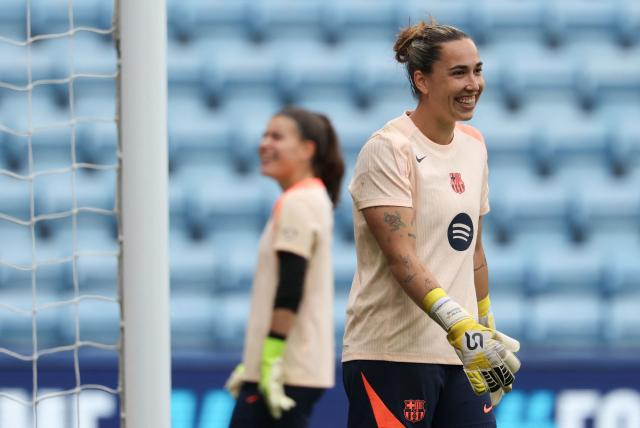 Barcelona's Spanish goalkeeper #13 Catalina Coll attends a training session on the eve of the UEFA Women's Chanmpions League final at the Ullevaal Stadium in Oslo, Norway on May 22, 2026. Barcelona face Olympique Lyonnais (OL) in the UEFA Women's Chanmpions League final in Oslo on May 23, 2026. (Photo by Odd ANDERSEN / AFP)