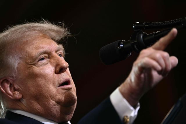 US President Donald Trump delivers a speech about the economy at Rockland Community College Fieldhouse in Suffern, New York, on May 22, 2026. Trump is the first sitting president to visit the northern New York City suburbs since Gerald Ford in 1976. (Photo by Brendan SMIALOWSKI / AFP)