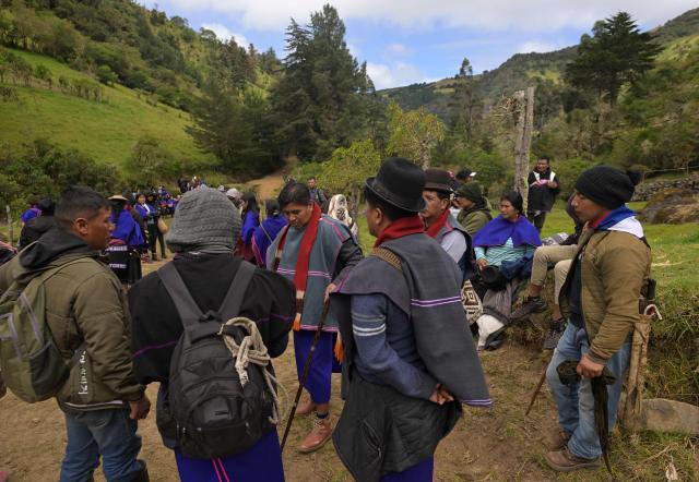 Misak indigenous people gather at the Guambia reserve near Silvia, Cauca department, Colombia on May 22, 2026. A land dispute between two indigenous groups left six people dead and 65 injured in a troubled region of Colombia on May 22, 2026, according to local authorities. (Photo by Joaquin SARMIENTO / AFP)