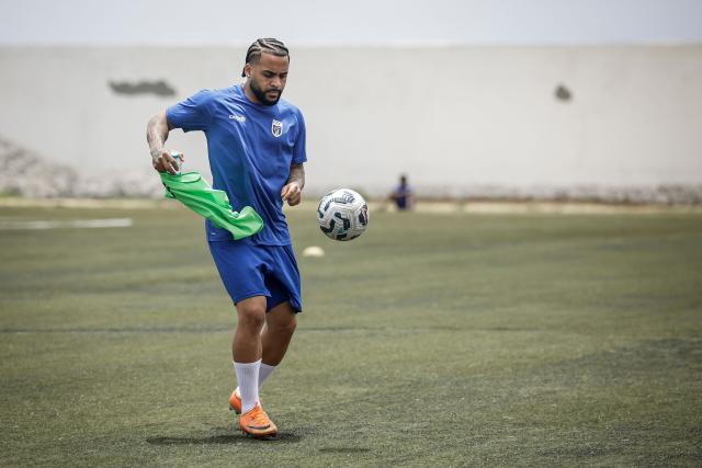 Cape Verde's midfielder Telmo Arcanjo takes part in a training session to prepare for their participation in the 2026 FIFA World Cup at Estadio Municipal 25 de Julho in Santa Cruz, on 23 May 2026. (Photo by Patrick MEINHARDT / AFP)