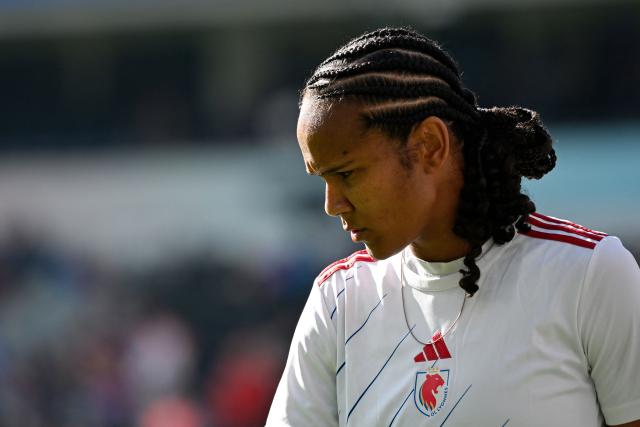 Lyon's French defender #03 Wendie Renard reacts during warm up ahead of the UEFA Women's Champions League final football match between FC Barcelona and Olympique Lyonnais (OL) at the Ullevaal Stadium in Oslo, Norway on May 23, 2026. (Photo by Jonathan Nackstrand / AFP)