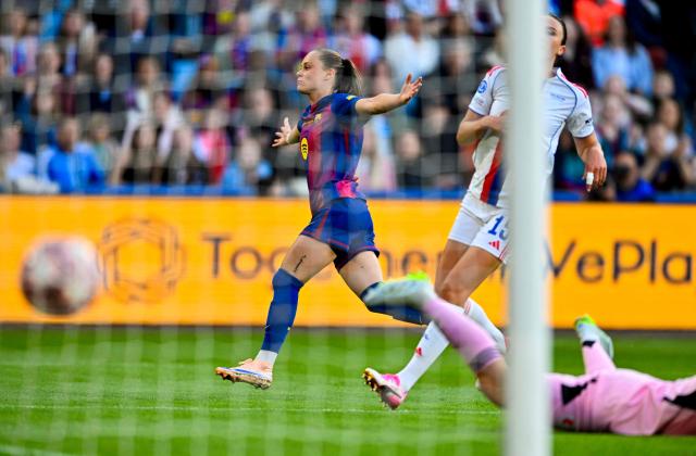 Barcelona's Polish forward #17 Ewa Pajor celebrates scoring during the UEFA Women's Champions League final football match between FC Barcelona and Olympique Lyonnais (OL) at the Ullevaal Stadium in Oslo, Norway on May 23, 2026. (Photo by Annika Byrde / NTB / AFP) / Norway OUT