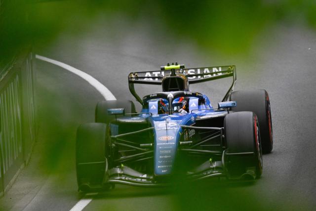 Williams' Spanish driver Carlos Sainz races during the qualifying session for the 2026 Formula 1 Grand Prix du Canada at Circuit Gilles-Villeneuve in Montreal, Canada, on May 23, 2026. (Photo by Andrej Ivanov / AFP)