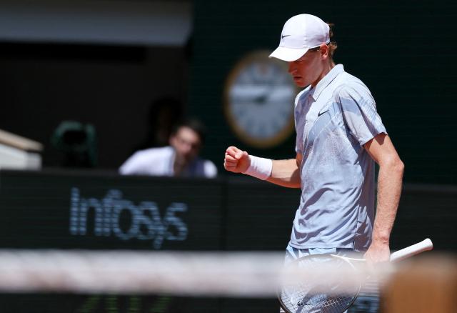 Italy's Jannik Sinner reacts to a point against Argentina's Juan Manuel Cerundolo during their men's singles match on day 5 of the French Open tennis tournament on Court Philippe-Chatrier at the Roland-Garros Complex in Paris on May 28, 2026. (Photo by Alain JOCARD / AFP)