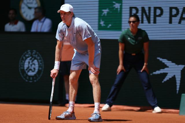 Italy's Jannik Sinner reacts during his men's singles match against Argentina's Juan Manuel Cerundolo on day 5 of the French Open tennis tournament on Court Philippe-Chatrier at the Roland-Garros Complex in Paris on May 28, 2026. (Photo by Alain JOCARD / AFP)