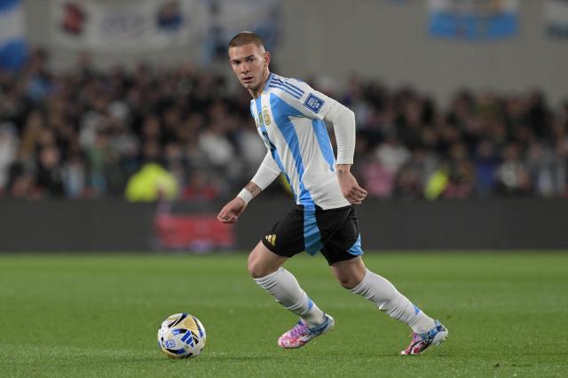 (FILES) Argentina's forward #21 Franco Mastantuono runs with the ball during the 2026 FIFA World Cup South American qualifiers football match between Argentina and Venezuela at the Mas Monumental stadium in Buenos Aires on September 4, 2025. Lionel Messi will captain Argentina at the World Cup, national head coach Lionel Scaloni announced on May 28, 2026, as he unveiled his 26-man squad. Messi, 38, heads the list on his sixth World Cup appearance, which notably omits Real Madrid's Franco Mastantuono. (Photo by Juan MABROMATA / AFP)