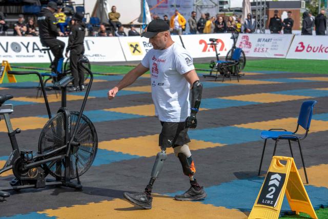 A Ukrainian veteran competes in the Multisport Festival for Veterans in Bukovel, south-western Ukraine on May 29, 2026, amid the Russian invasion of Ukraine. Competitions are held in individual and team formats, combining strength, functional and adaptive elements to allow participants to demonstrate their abilities. The events are designed for war veterans, taking into account varying levels of physical fitness, recovery needs, service experience and rehabilitation requirements. (Photo by Mykola SYNELNYKOV / AFP)