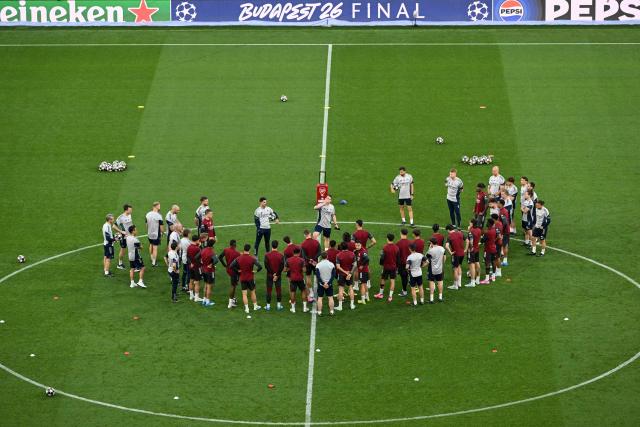 Arsenal's players attend a MD-1 training session at the Puskas Arena in Budapest on May 29, 2026, on the eve of the UEFA Champions League final football match between Paris Saint-Germain (PSG) and Arsenal FC. Paris Saint-Germain (PSG) face Arsenal in the UEFA Champions League final football match on May 30, 2026 in Budapest. (Photo by NICOLAS TUCAT / AFP)