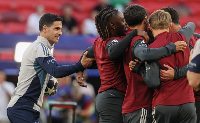 Arsenal's Spanish manager Mikel Arteta oversees his players during a MD-1 training session of Arsenal FC at the Puskas Arena in Budapest on May 29, 2026, on the eve of the UEFA Champions League final football match between Paris Saint-Germain (PSG) and Arsenal FC. Paris Saint-Germain (PSG) face Arsenal in the UEFA Champions League final football match on May 30, 2026 in Budapest. (Photo by Odd ANDERSEN / AFP)