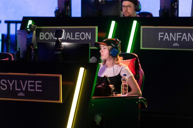 Players compete during the gaming convention for the livestreaming video platform Twitch, TwitchCon Europe, in Ahoy in Rotterdam on May 30, 2026. (Photo by Lina SELG / AFP)