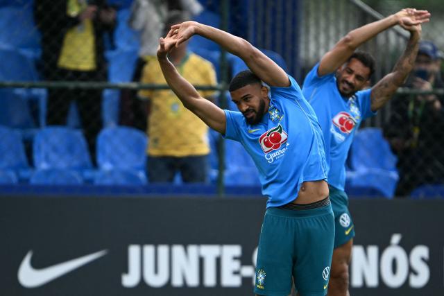 Brazil's defender Gleison Bremer stretches during a training session at the Granja Comary training center in Teresopolis, Rio de Janeiro, Brazil, on May 30, 2026. (Photo by Mauro PIMENTEL / AFP)