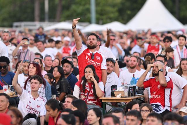 Arsenal fans react during the UEFA Champions League final between Paris Saint-Germain (PSG) and Arsenal FC at the public viewing in Budapest at the Heroes Square on May 30, 2026 (Photo by JURE MAKOVEC / AFP)