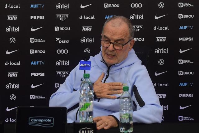 Uruguay's national football team coach, Argentine Marcelo Bielsa, gestures as he speaks during a press conference in Barros Blancos, Canelones department, Uruguay on June 1, 2026. Led by Federico Valverde and with the long-awaited inclusion of veteran goalkeeper Fernando Mulsera, Marcelo Bielsa on May 31 made official the list of 26 players who will represent La Celeste at the World Cup, which kicks off in ten days in North America. (Photo by Dante FERNANDEZ / AFP)