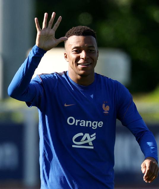 France's forward #10 Kylian Mbappe gestures as he takes part in a training session at the national team training grounds in Clairefontaine-en-Yvelines, southwest of Paris, on June 1, 2026, as part of their preparation for the upcoming 2026 FIFA World Cup football tournament. (Photo by FRANCK FIFE / AFP)
