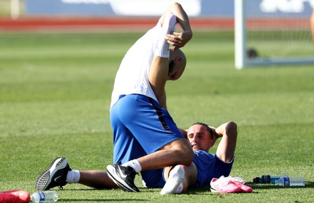 France's midfielder #14 Adrien Rabiot receives medical treatment during a training session at the national team training grounds in Clairefontaine-en-Yvelines, southwest of Paris, on June 1, 2026, as part of their preparation for the upcoming 2026 FIFA World Cup football tournament. (Photo by FRANCK FIFE / AFP)