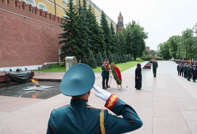 Tanzania's President Samia Suluhu Hassan attends a wreath-laying ceremony at the Tomb of the Unknown Soldier by the Kremlin wall in Moscow on June 3, 2026. (Photo by Ramil Sitdikov / POOL / AFP)