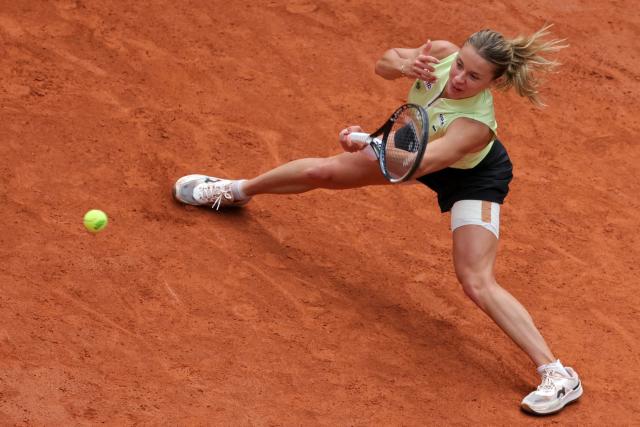 Poland's Maja Chwalinska plays a forehand return to Anna Kalinskaya during their women's quarter final singles match on day 11 of the French Open tennis tournament on Court Philippe-Chatrier at the Roland-Garros Complex in Paris on June 3, 2026. (Photo by Thomas SAMSON / AFP)