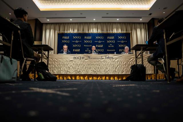 Egypt's Foreign Minister Badr Abdel Ati  (C) attends a press conference at the Foreign Correspondents' Club of Japan (FCCJ) in Tokyo on June 4, 2026. (Photo by Yuichi YAMAZAKI / AFP)