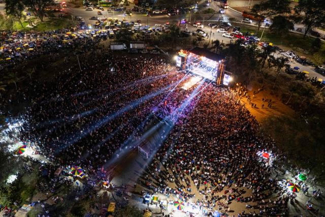 This aerial view shows Peru's presidential candidate for the Fuerza Popular party, Keiko Fujimori, speaking during her campaign rally in Sullana, Peru on June 3, 2026. Right-wing candidate Keiko Fujimori and leftist Roberto Sanchez will face off in Peru's presidential runoff on June 7, 2026. (Photo by Ralph Zapata / AFP)