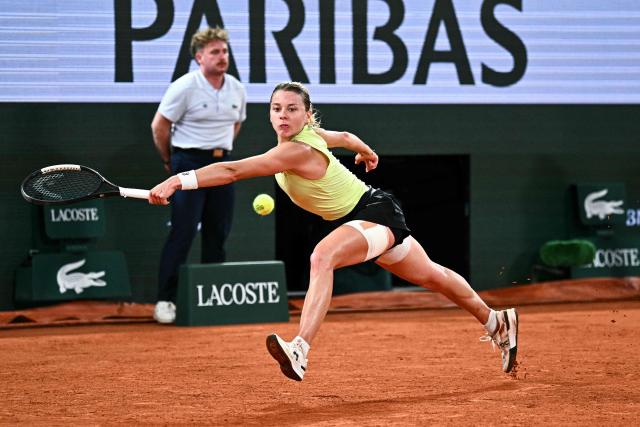 Poland's Maja Chwalinska plays a backhand return to Russia's Diana Shnaider during their women's semi final singles match on day 12 of the French Open tennis tournament on Court Philippe-Chatrier at the Roland-Garros Complex in Paris on June 4, 2026. (Photo by JULIEN DE ROSA / AFP)
