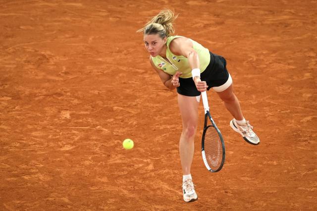 Poland's Maja Chwalinska serves to Russia's Diana Shnaider during their women's semi final singles match on day 12 of the French Open tennis tournament on Court Philippe-Chatrier at the Roland-Garros Complex in Paris on June 4, 2026. (Photo by ALAIN JOCARD / AFP)