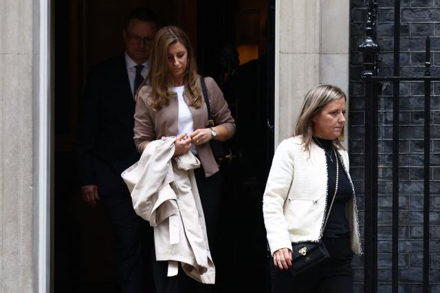 The family of Henry Nowak depart from 10 Downing Street in London on June 4, 2026, after meeting with Britain's Prime Minister Keir Starmer. The case of 18-year-old Henry Nowak, who was put in handcuffs by police as he lay mortally wounded after being stabbed by Vickrum Digwa, 23, in the southern city of Southampton in December, has become highly politicised in the UK. (Photo by Henry NICHOLLS / AFP)