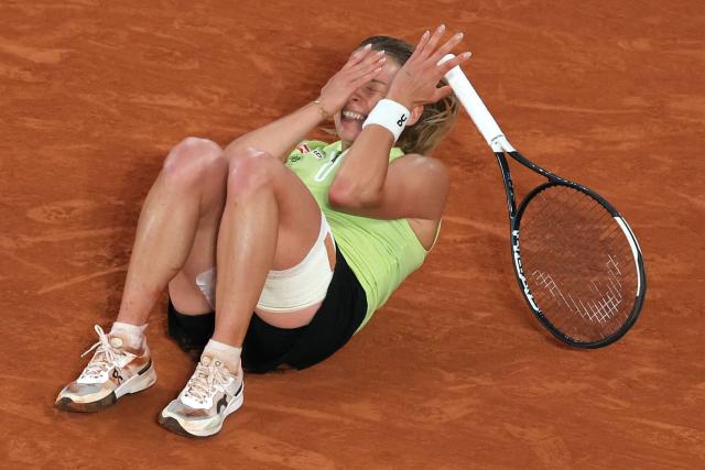 Poland's Maja Chwalinska reacts to her victory at the end of her women's semi final singles match against Russia's Diana Shnaider on day 12 of the French Open tennis tournament on Court Philippe-Chatrier at the Roland-Garros Complex in Paris on June 4, 2026. (Photo by Thomas SAMSON / AFP)