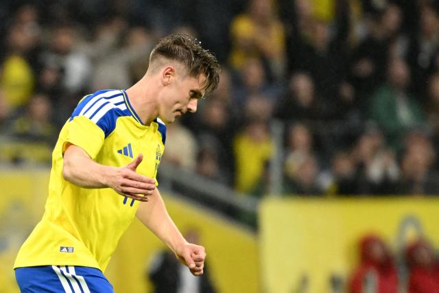 Sweden's forward #17 Viktor Gyokeres celebrates scoring his team's first goal during the friendly match between Sweden and Greece ahead of the 2026 FIFA World Cup football tournament, in Solna, near Stockholm, on June 4, 2026. (Photo by Jonathan Nackstrand / AFP)