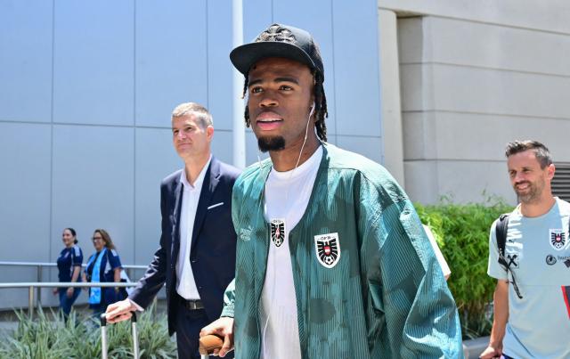 Austria's football team player Carney Chukwuemeka arrives at Los Angeles International Airport (LAX) in Los Angeles, California on June 4, 2026 ahead of the FIFA World Cup. (Photo by Frederic J. Brown / AFP)