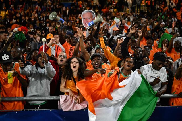 Ivory Coast supporters cheers during the international friendly football match between France and Ivory Coast ahead of the 2026 FIFA World Cup football tournament at the Stade de la Beaujoire in Nantes, western France, on June 4, 2026. (Photo by Loic VENANCE / AFP)